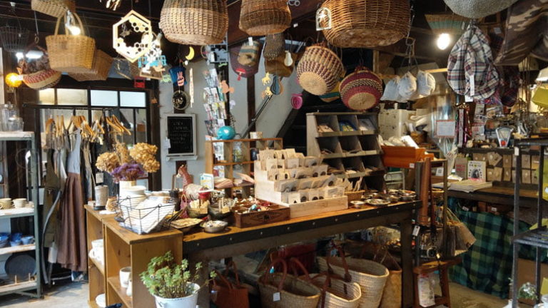 常滑カフェ Ni No 陶器のセレクト雑貨と地場産野菜の優しいランチ